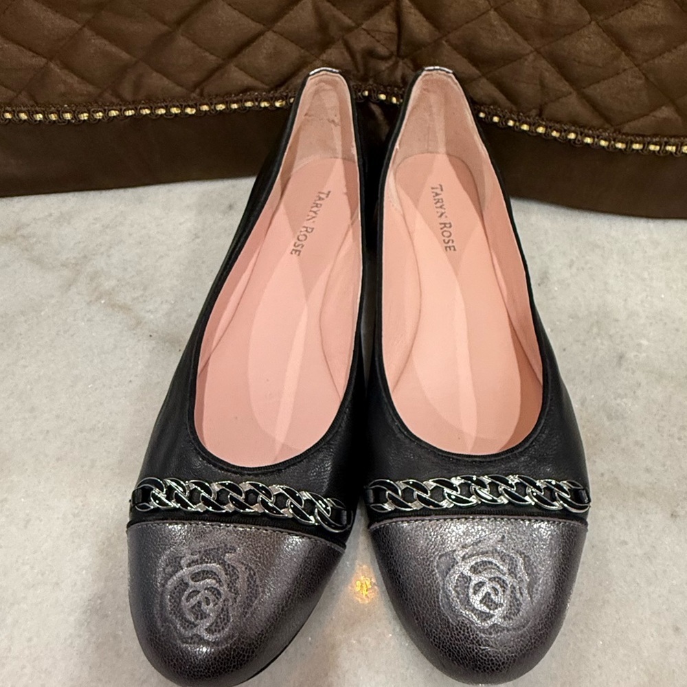Taryn Rose Black and Metallic Women's Loafers Size 9 - Picture 2 of 5